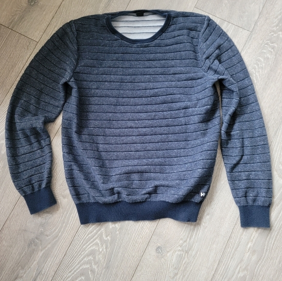 Helly Hansen Other - Helly Hansen Sweater